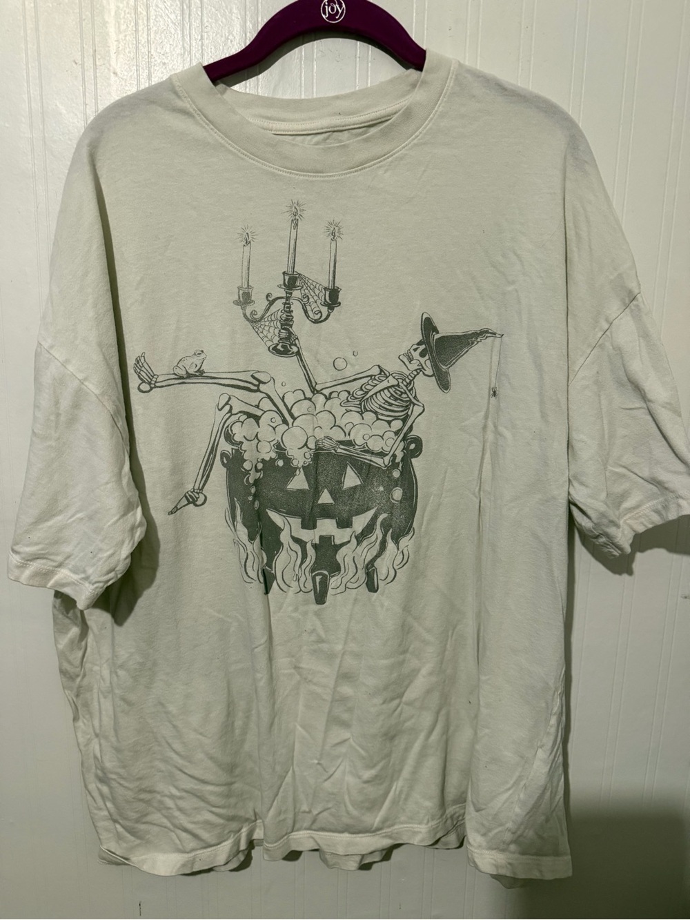 American Eagle Graphic Halloween Skeleton Cauldron Tee - White